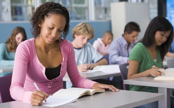 PRESIDENTIAL SCHOLARSHIP AT UNIVERSITY OF THE INCARNATE WORD