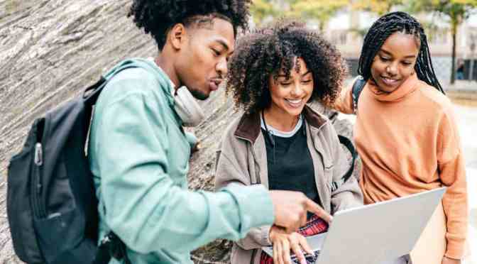 UNIVERSITY OF LEICESTER INTERNATIONAL UNDERGRADUATE MERIT SCHOLARSHIP