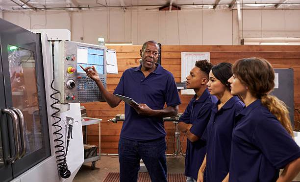 AKADEMIE DER RUHR-UNIVERSITÄT YOUNG INDUSTRY LEADERS’ SCHOLARSHIP