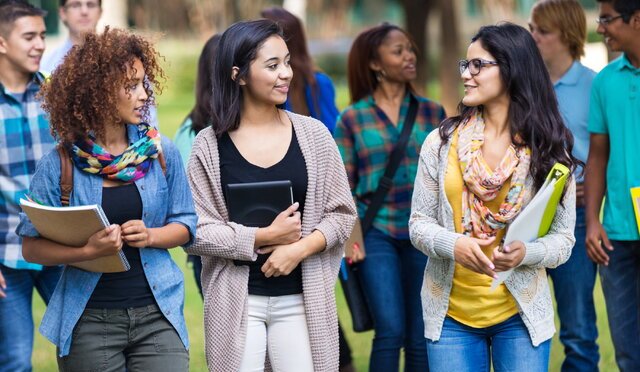 UNIVERSITY OF SURREY INTERNATIONAL EXCELLENCE AWARD (POSTGRADUATE)